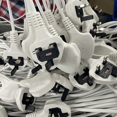 Reines kupfernes Stromkabel Fahrzeug PVCs mit Stecker